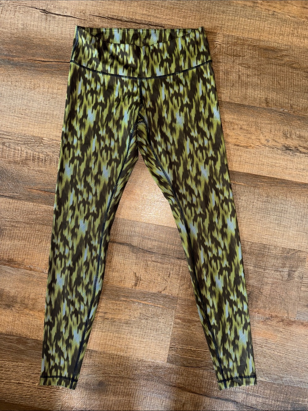 Lululemon Green Patterned Active Leggings